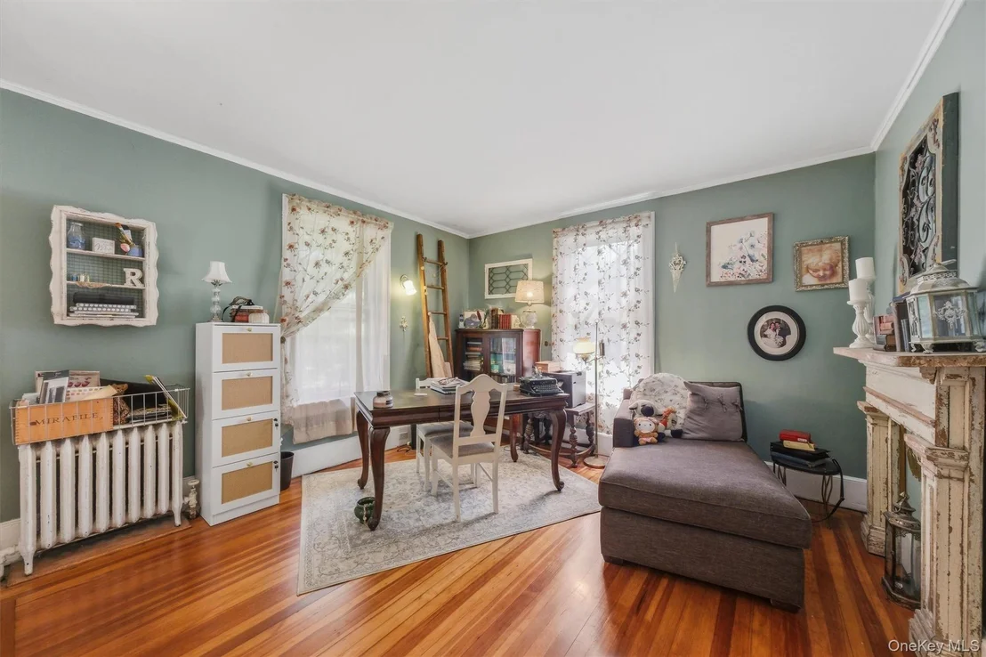 Photo of 83 Hooker Avenue