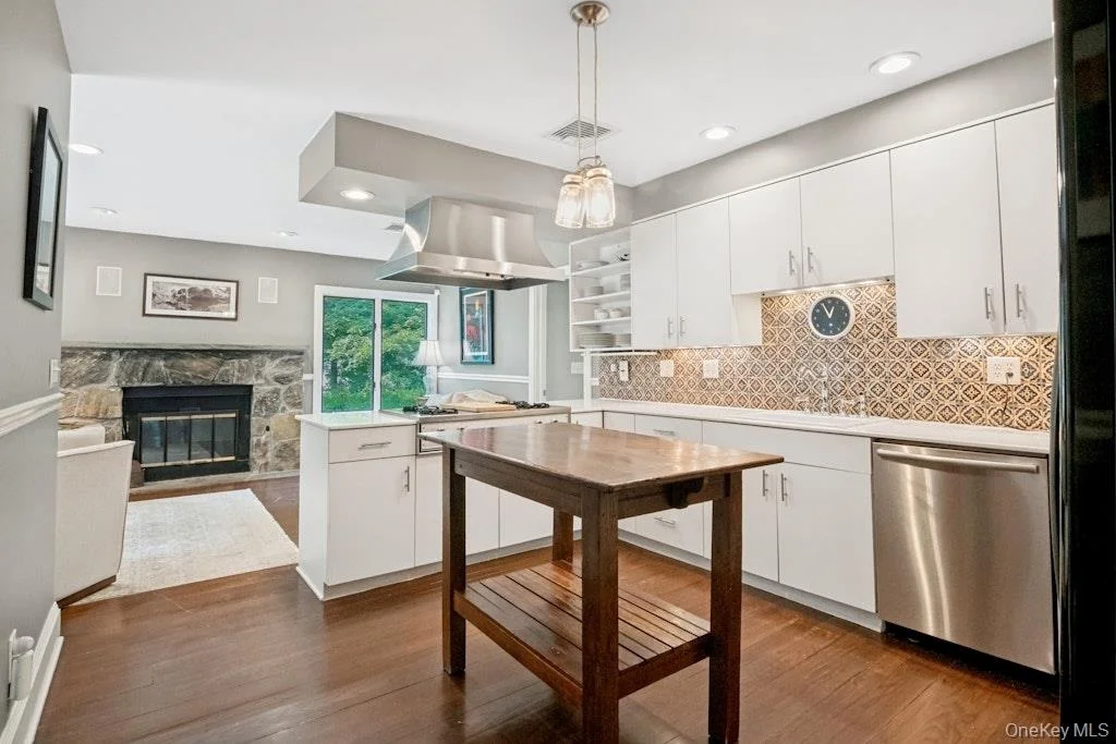 Photo of 312 Quaker Road