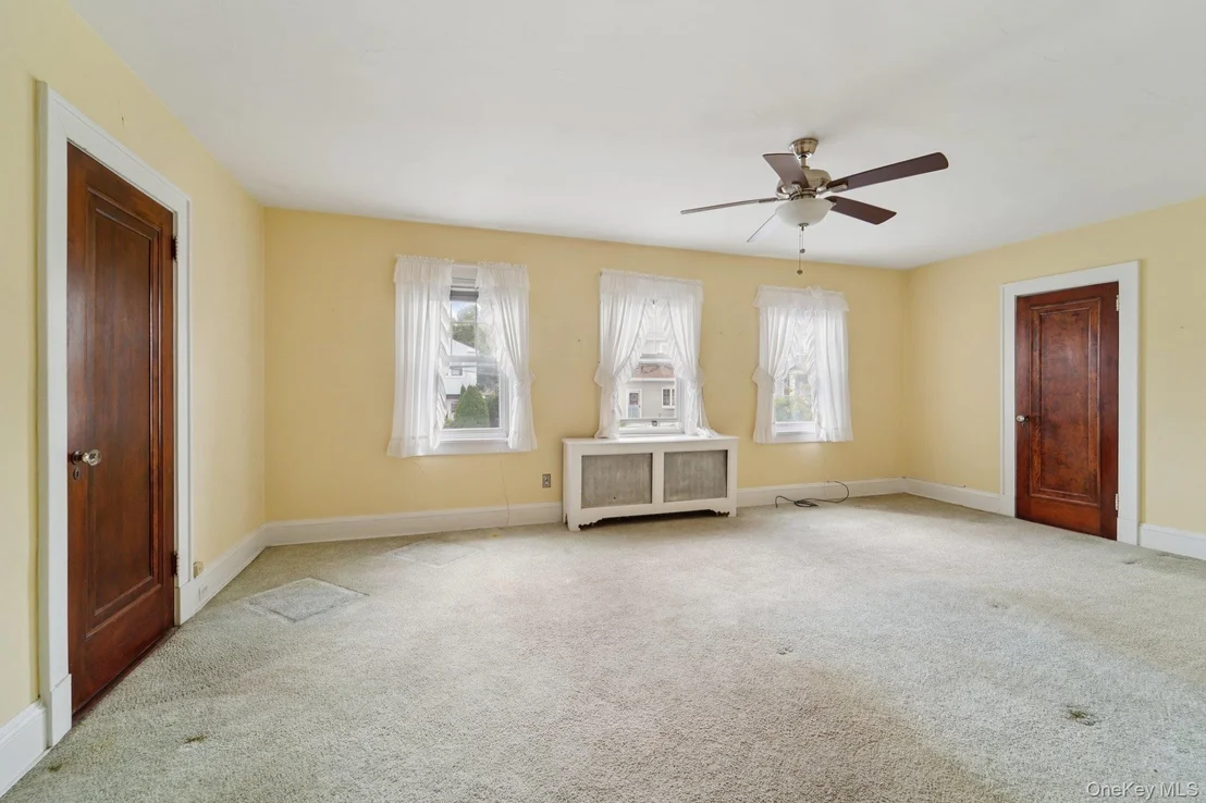 Photo of 115 Morsemere Avenue