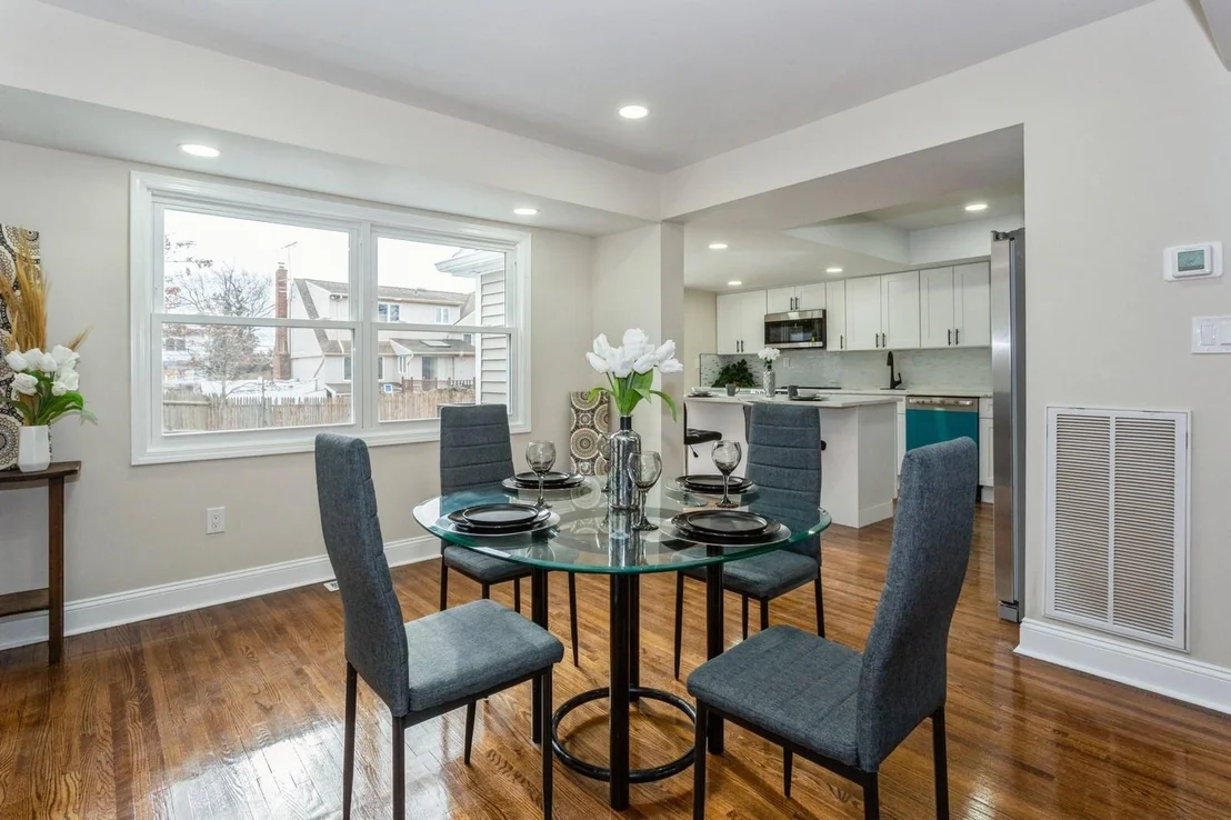 Photo of 141 Murray Drive