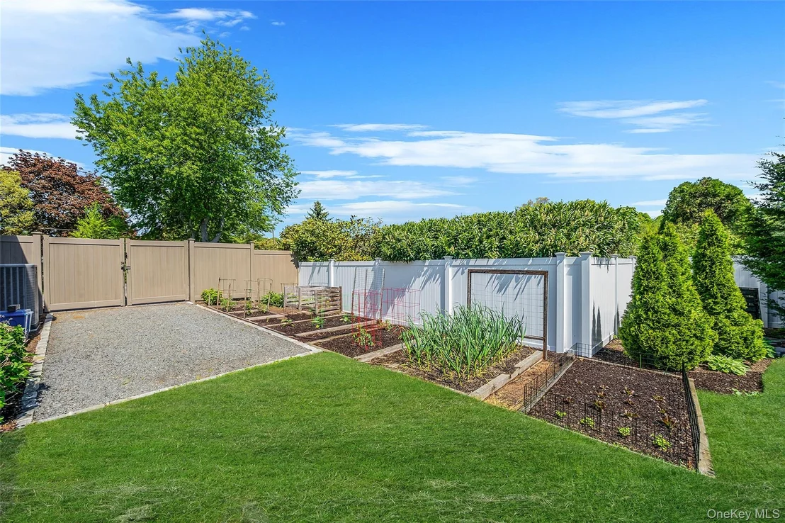 Photo of 15 Evergreen Lane
