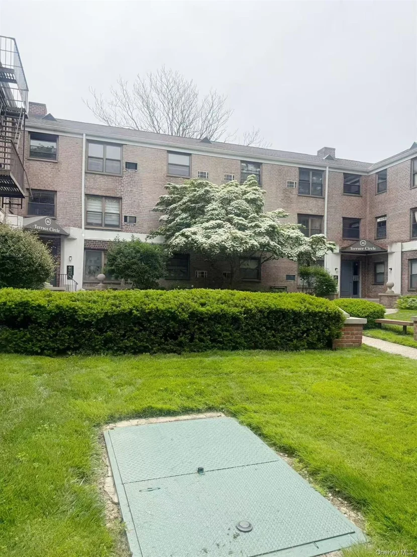 Photo of Unit 2C at 46 Terrace Circle