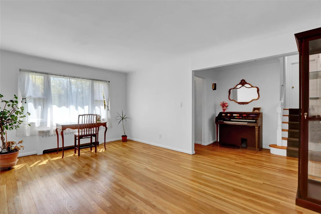 Photo of 83 Gerhard Road
