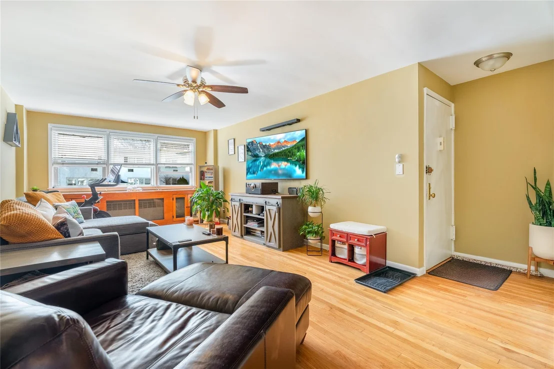 Photo of Unit B at 23 Avon Circle