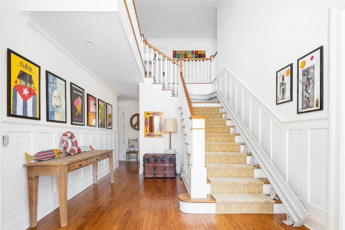 Photo of 53 Cedar Lane W