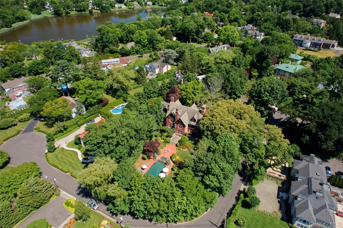 Photo of 107 Bayview Road