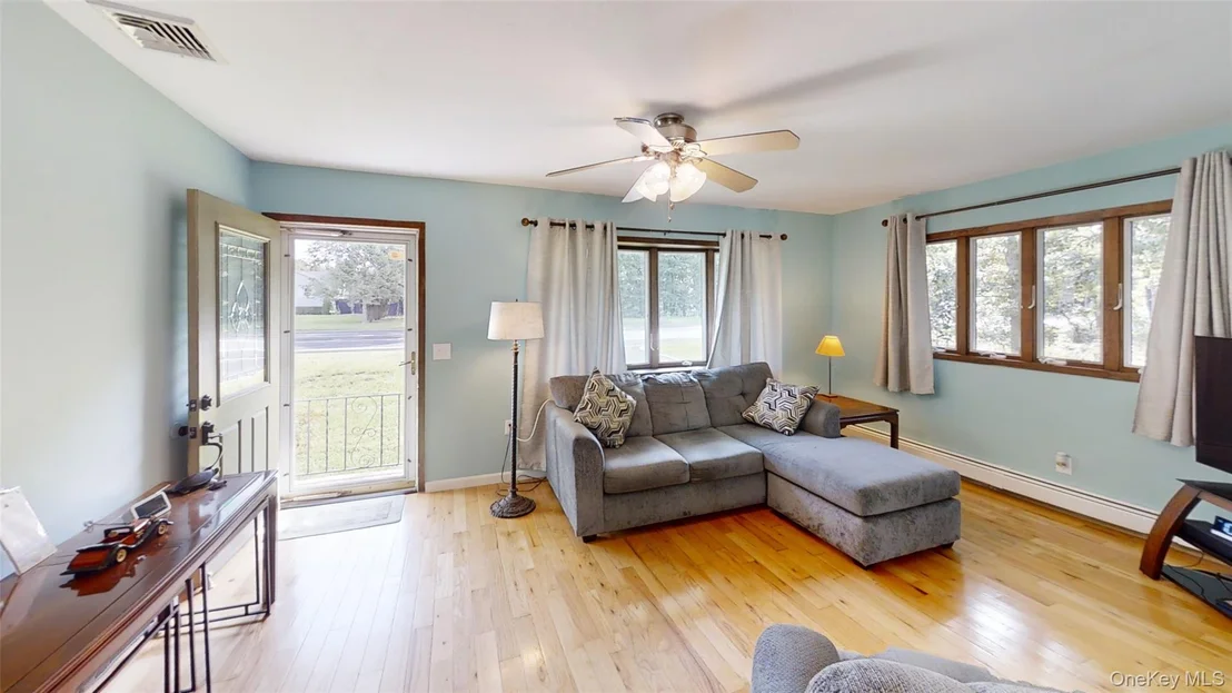 Photo of 79 Yaphank Avenue