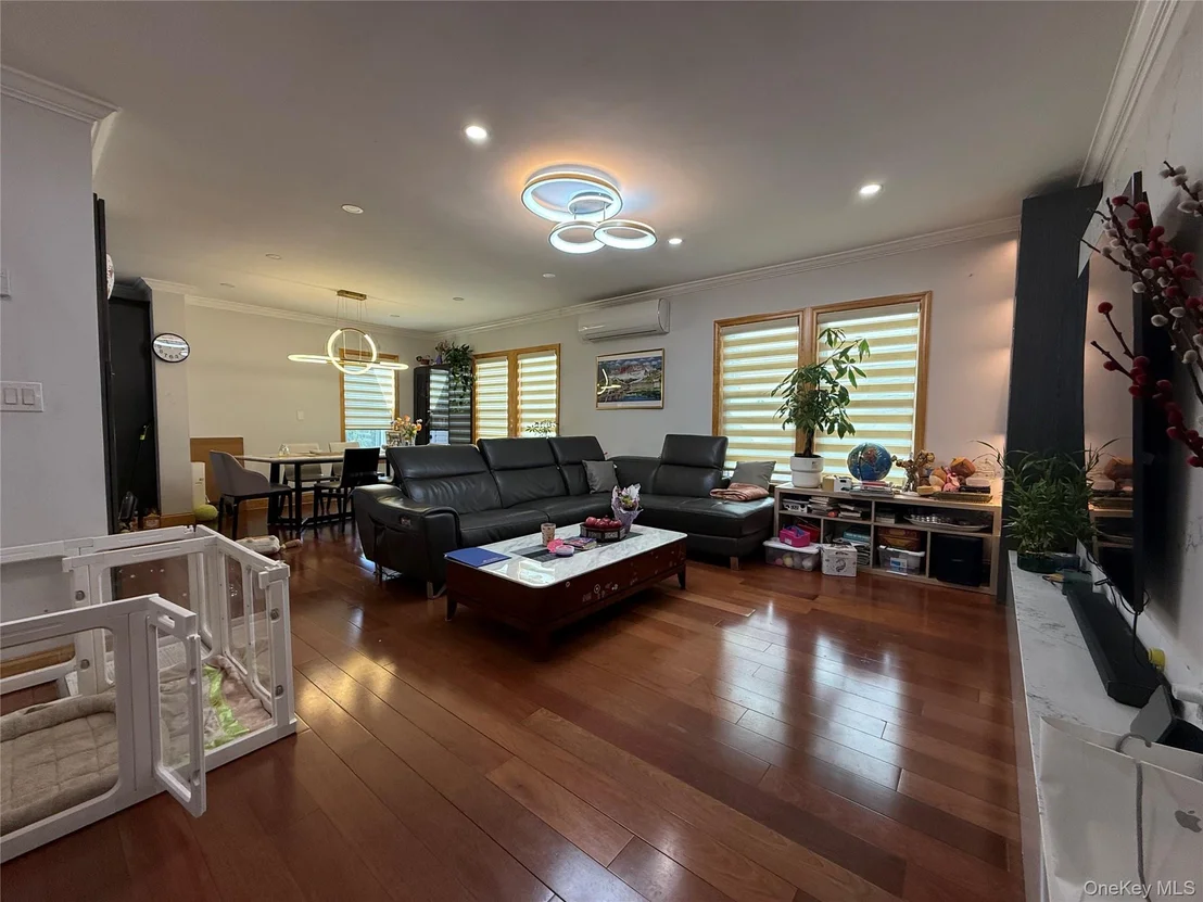 Photo of 160-30 76th Road