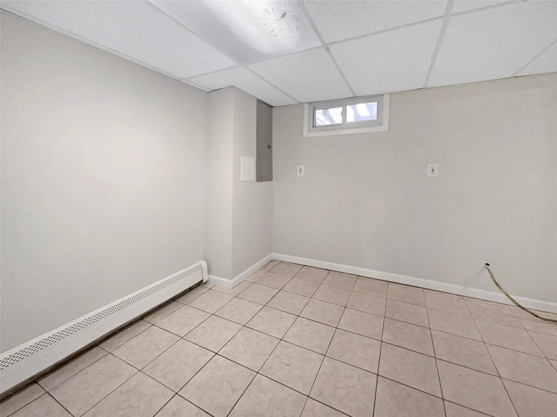 Photo of 23 Halliday