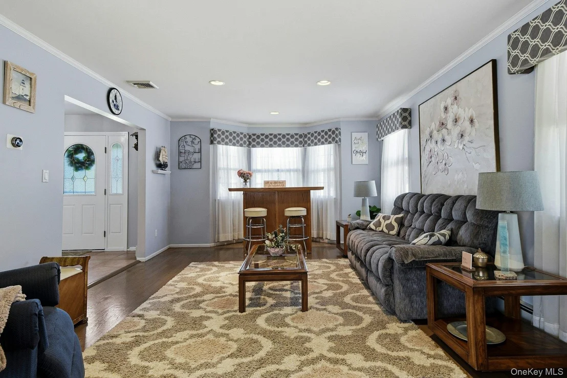 Photo of 35 Dennis Lane