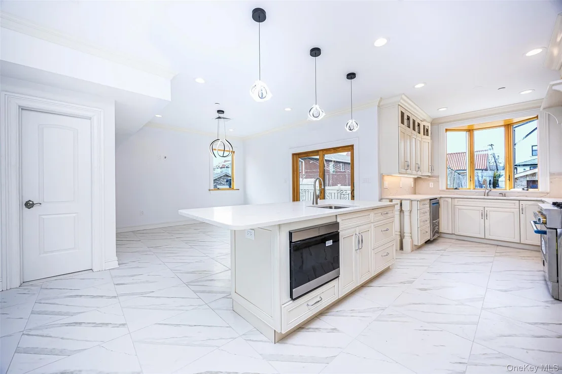 Photo of 10-42 Utopia Parkway