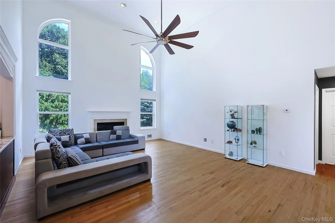 Photo of 1010 Pine View