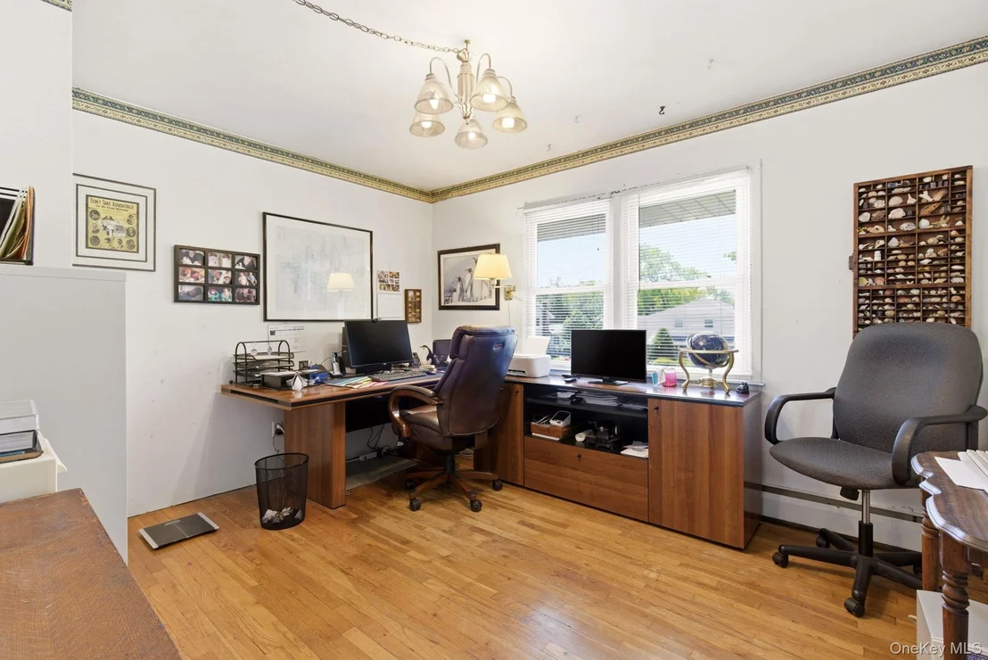 Photo of 61 Hofstra Drive