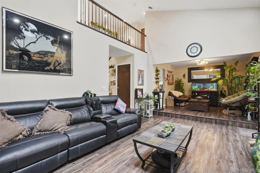 Photo of 16 Larkin Lane