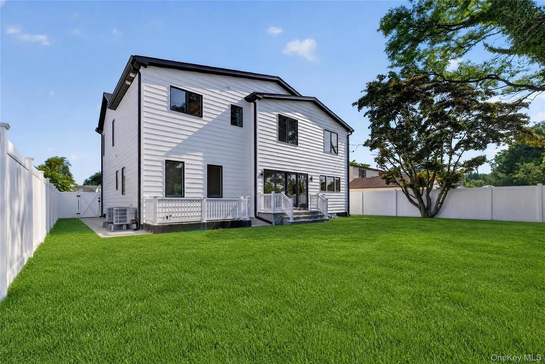Photo of 44 Meadow Lane