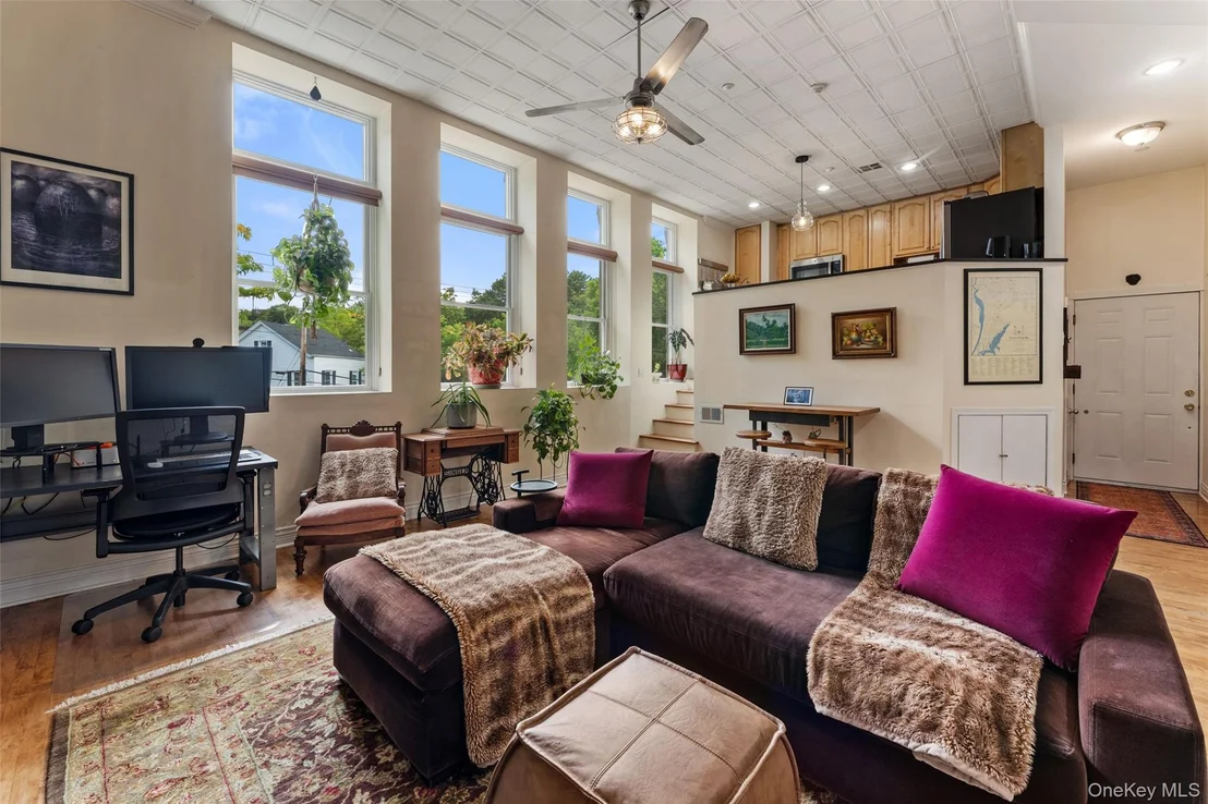 Photo of Unit 2B at 88 Broadway
