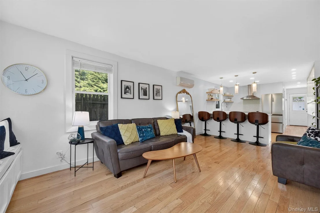 Photo of 28 Eastern Parkway