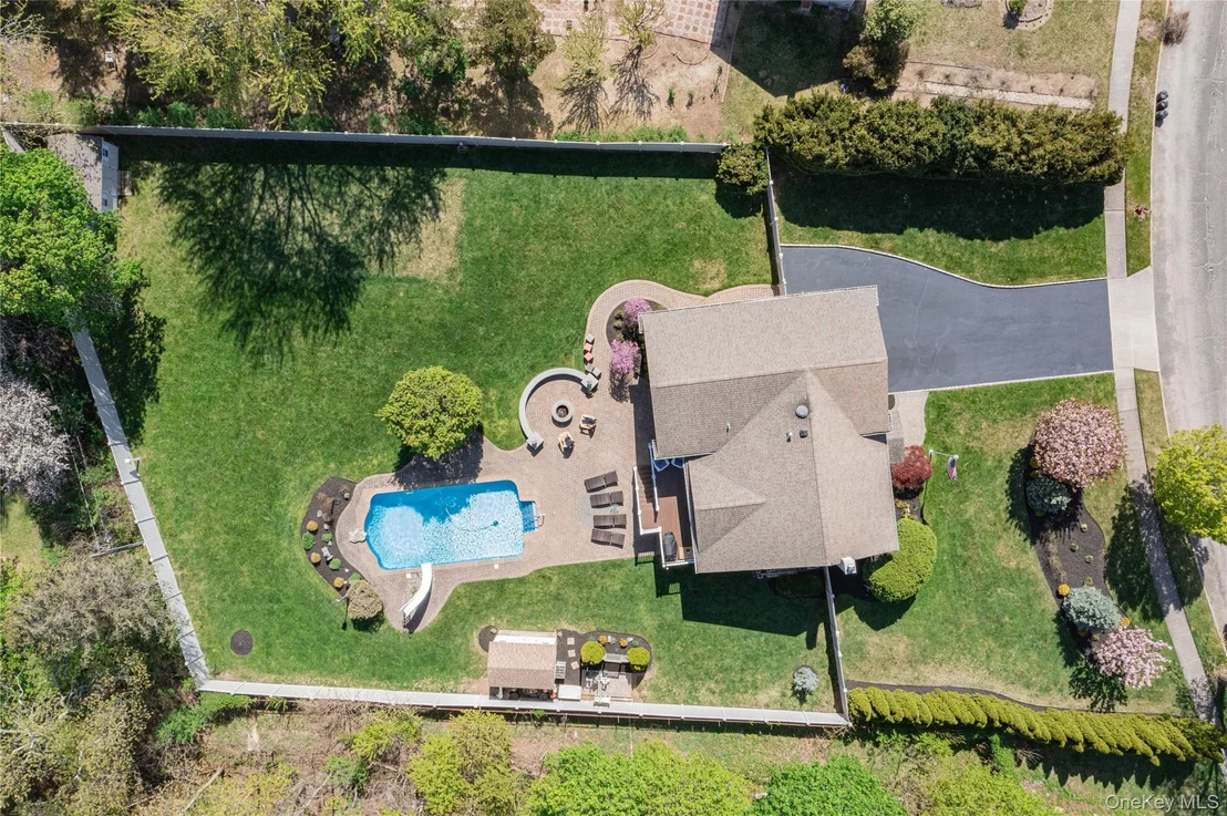 Photo of 101 Hayrick Lane