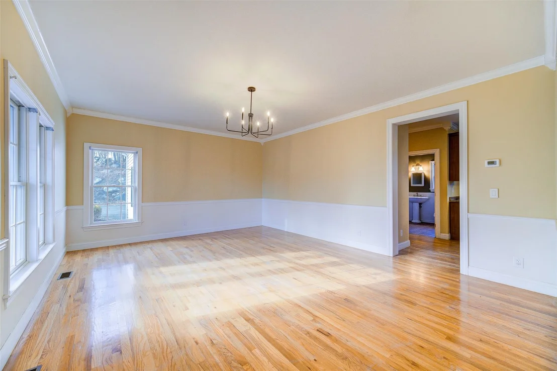 Photo of 16 Pheasant Run Road