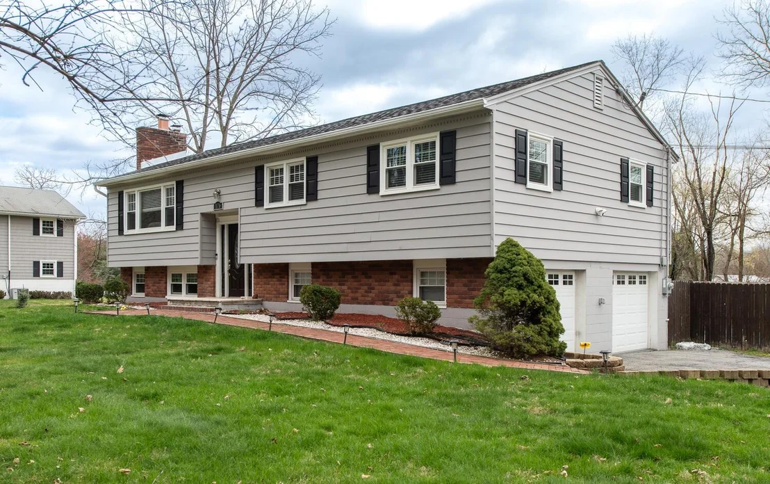 Photo of 176 Cedar Valley Road