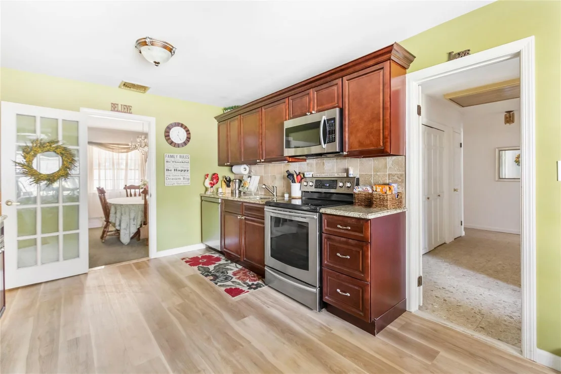 Photo of 39 Winfield Davis Drive