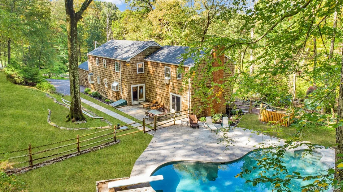 Photo of 23 Tatomuck Road