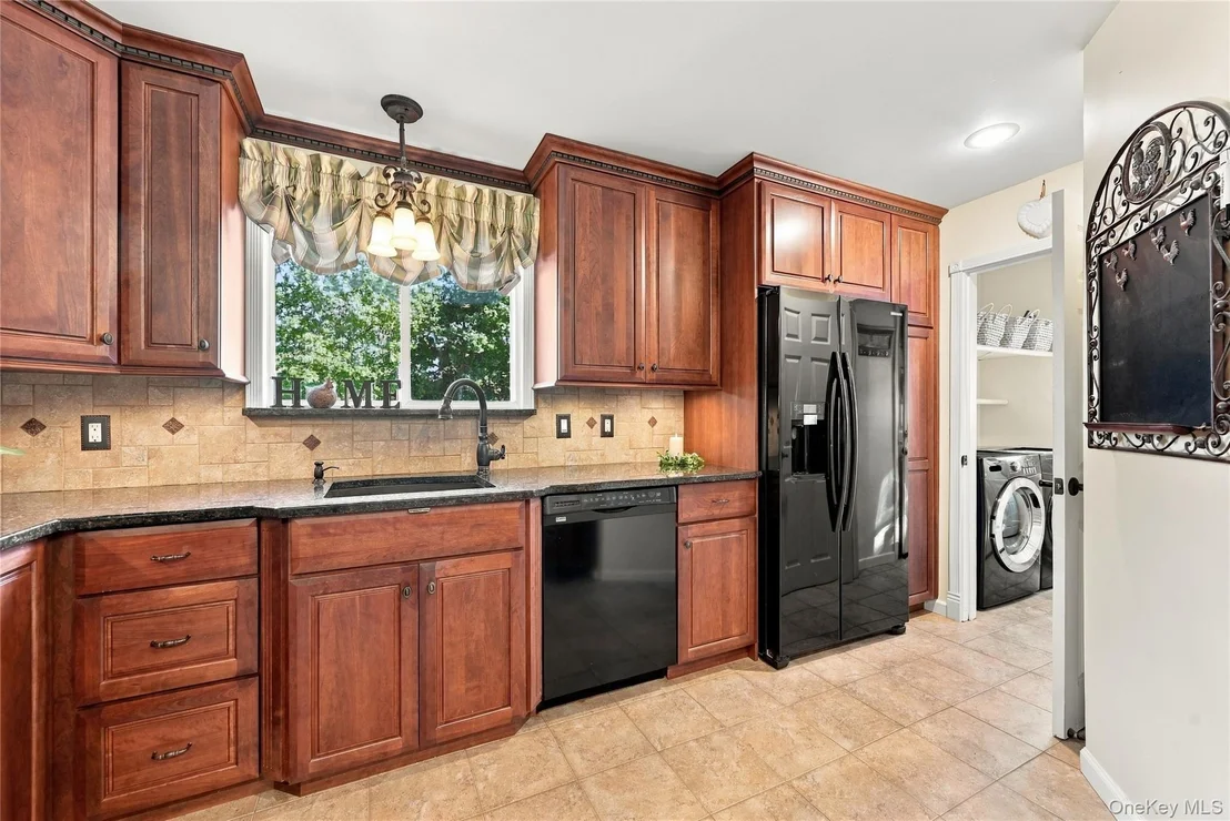 Photo of 75 Bayview Drive