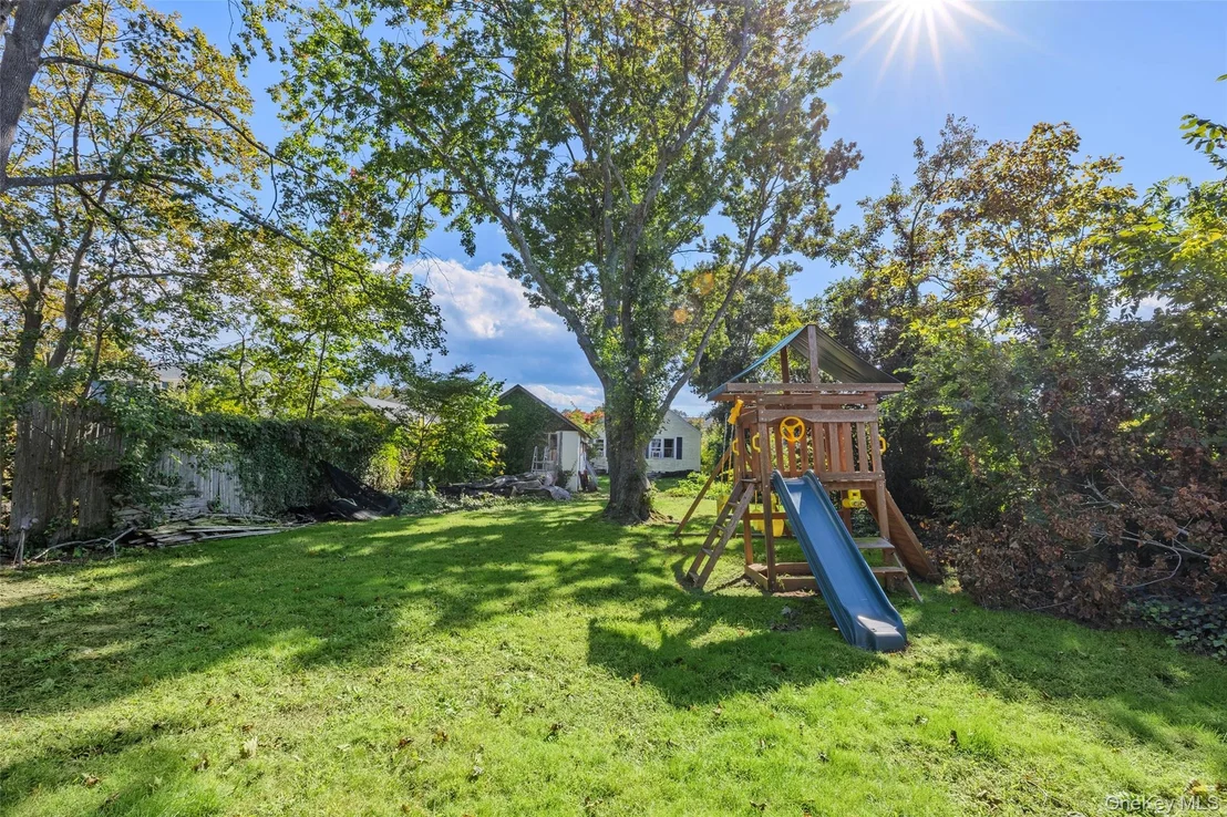 Photo of 373 Oak Street