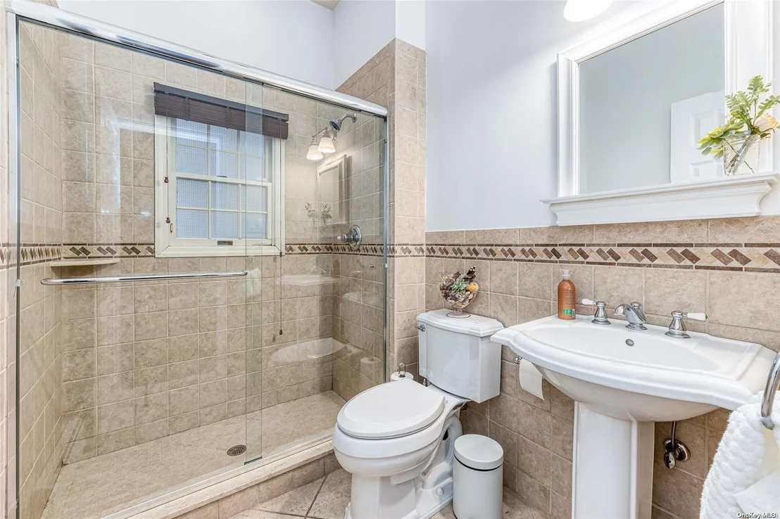 Photo of 49 Lindenmere Drive