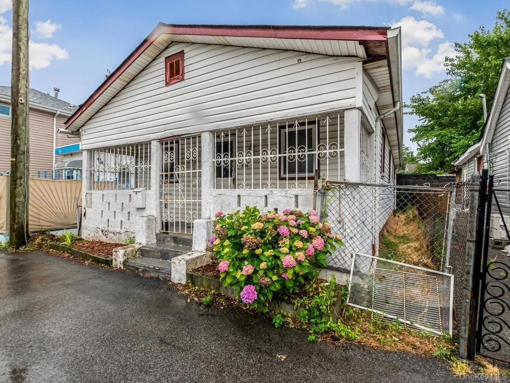 Photo of 901 Harding Park