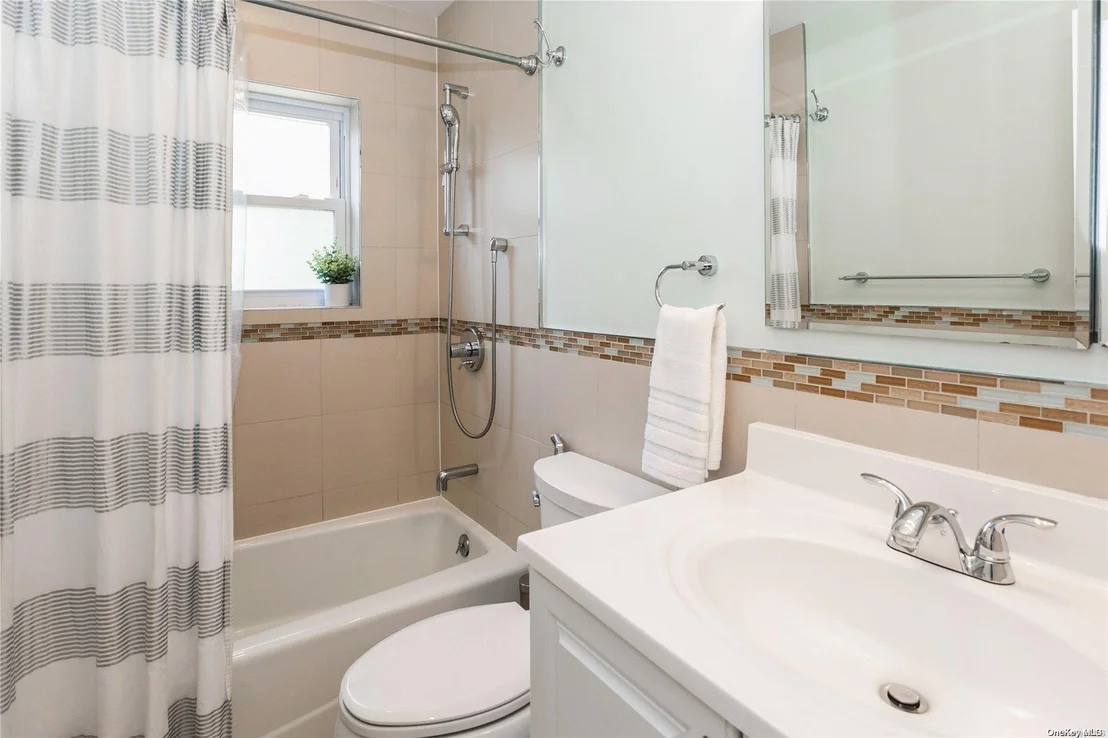 Photo of 110 Cushing Avenue
