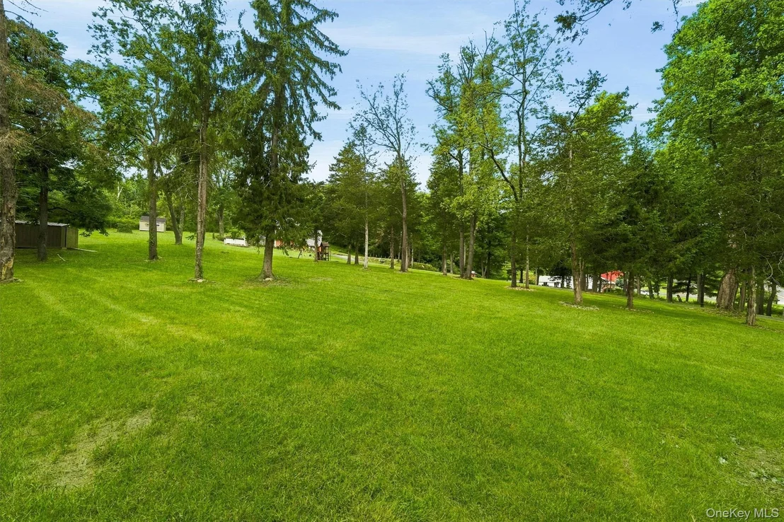 Photo of 412 Laroe Road