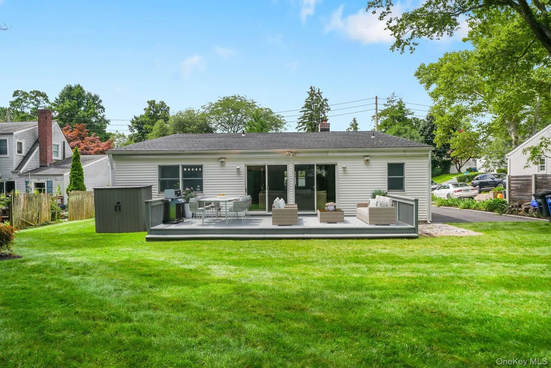 Photo of 131 Huntley Drive