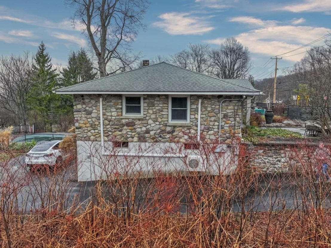 Photo of 538 Angola Road