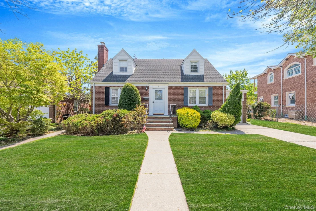 Photo of 8 Maple Lane