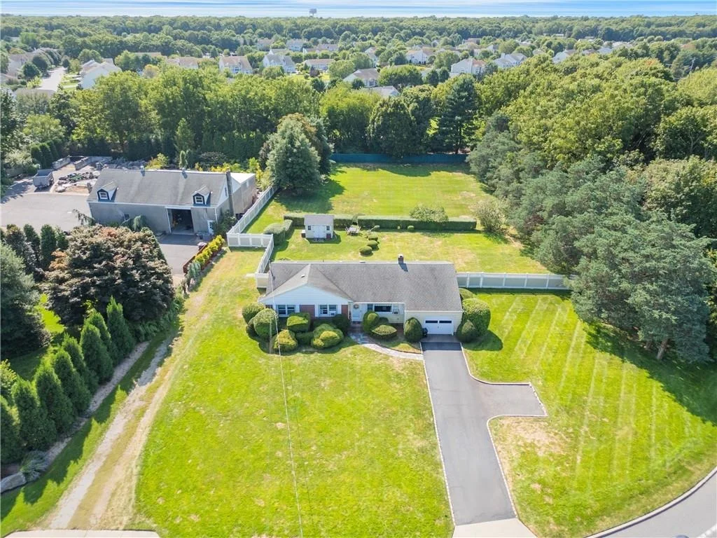 Photo of 202 Moriches Road