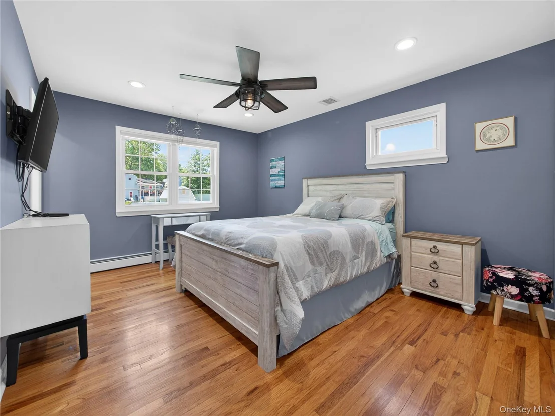 Photo of 42 Chestnut Oval