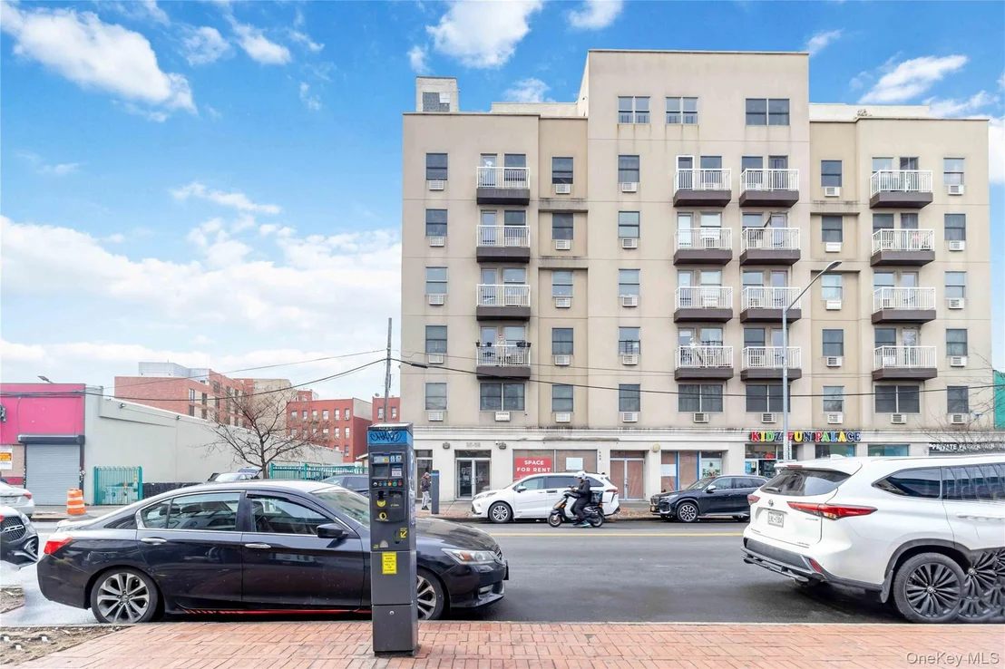 Photo of Unit 5H at 35-38 Junction Boulevard
