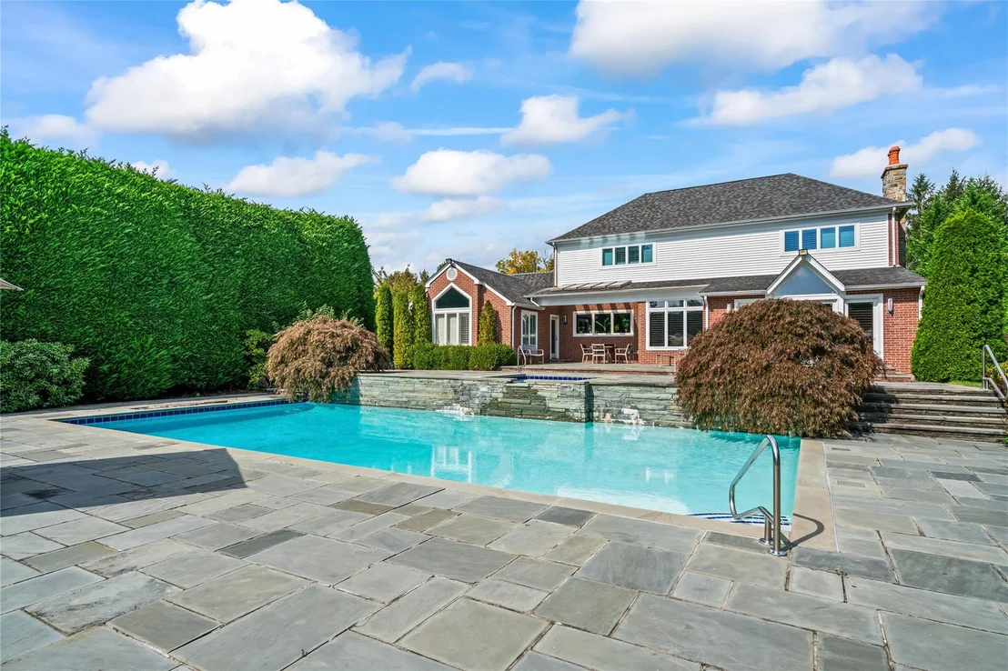 Photo of 145 Crescent Drive