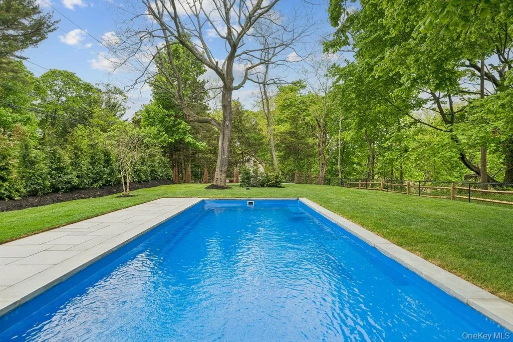 Photo of 480 Ackerly Pond Lane
