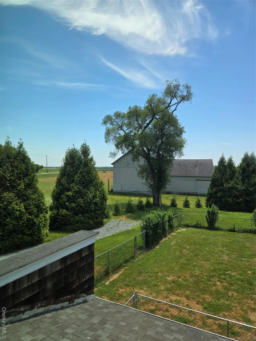 Photo of 3953 Sound Avenue