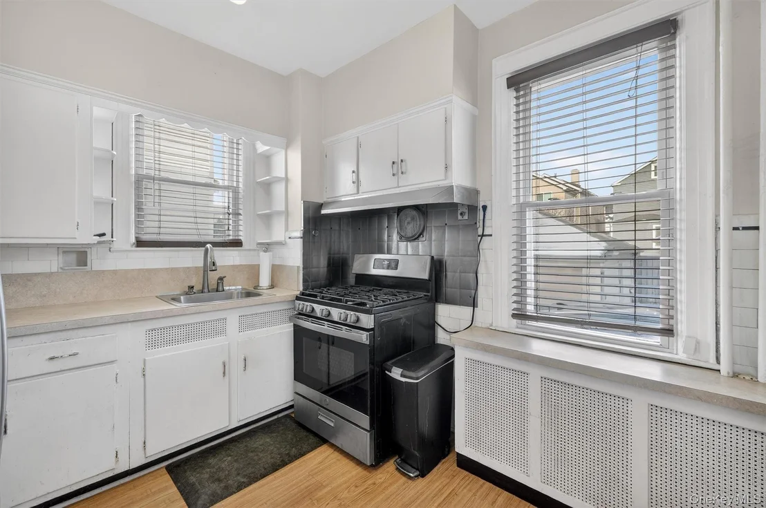 Photo of 1850 Hone Avenue