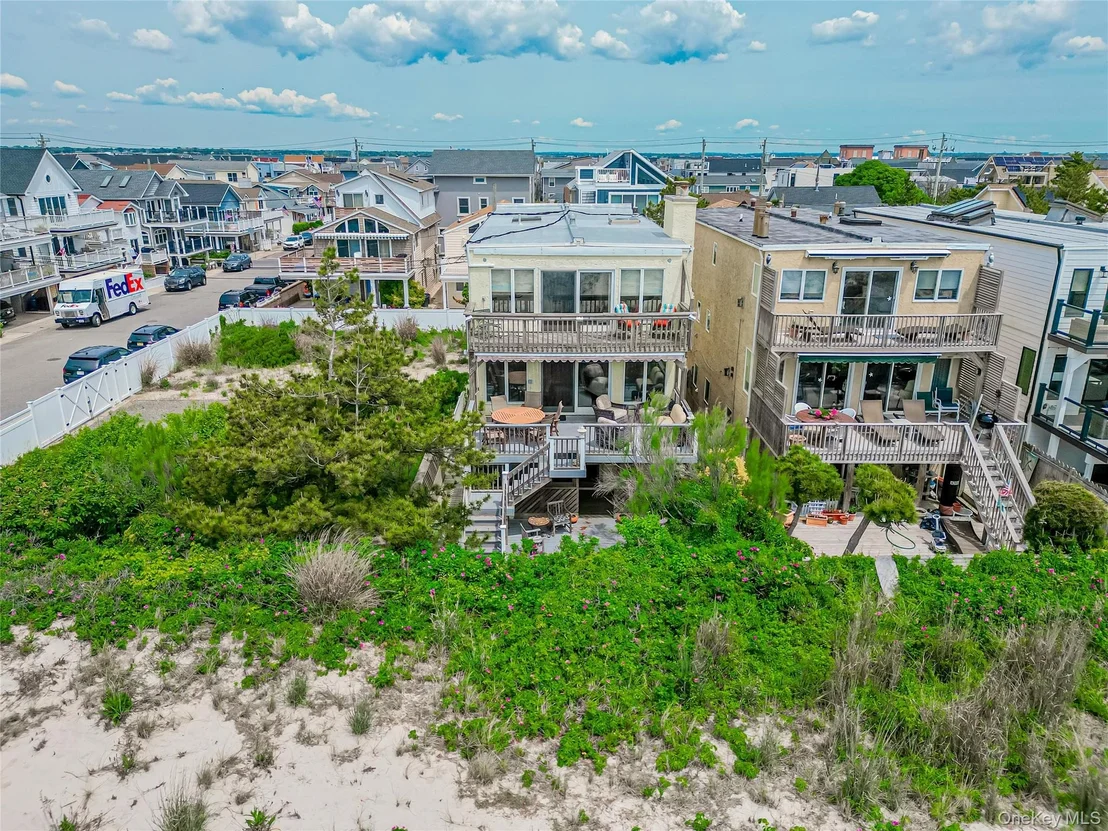 Photo of 931 Oceanfront Street