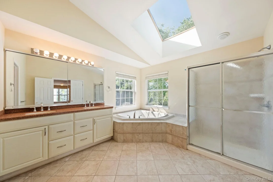 Photo of 421 Vassar Place