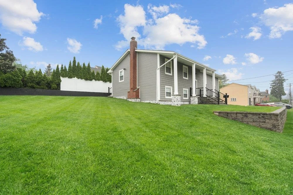 Photo of 181 Central Park Road E
