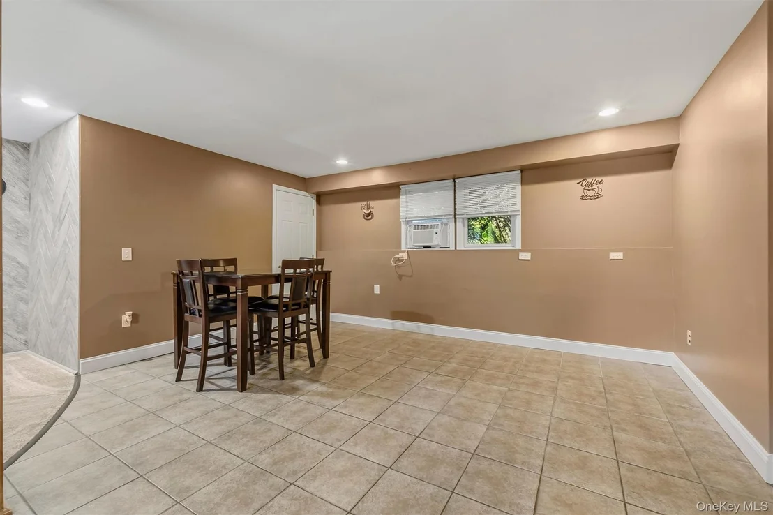 Photo of 47 Stringham Road