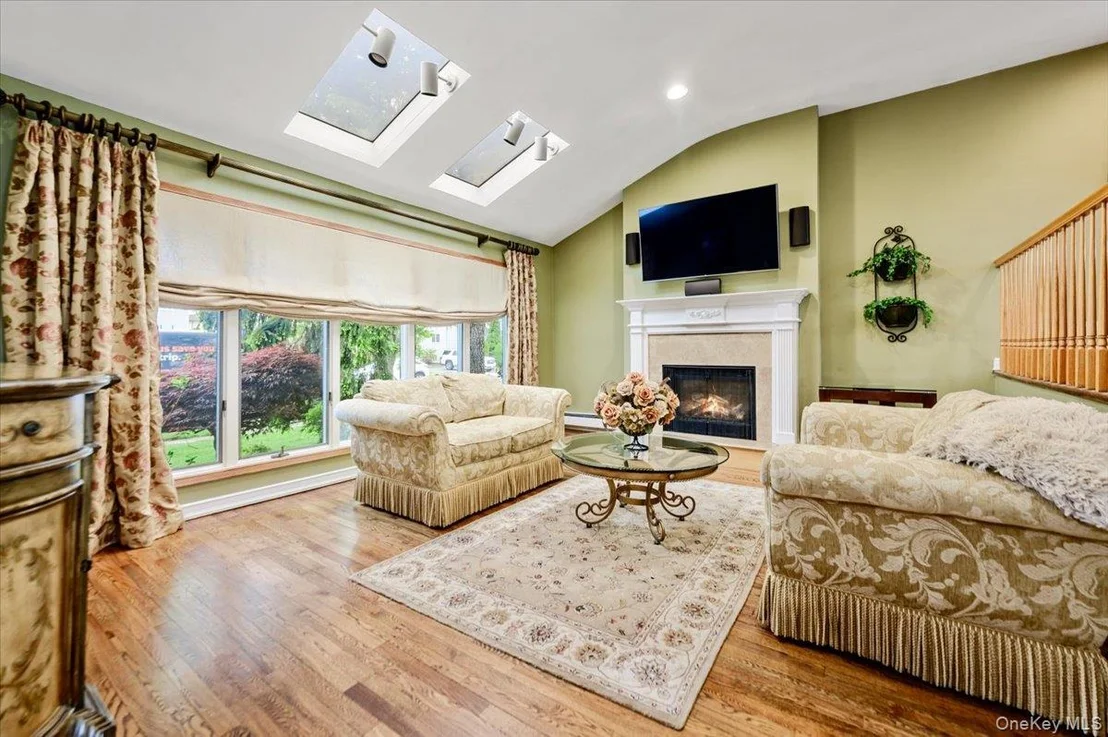 Photo of 2119 Oliver Way