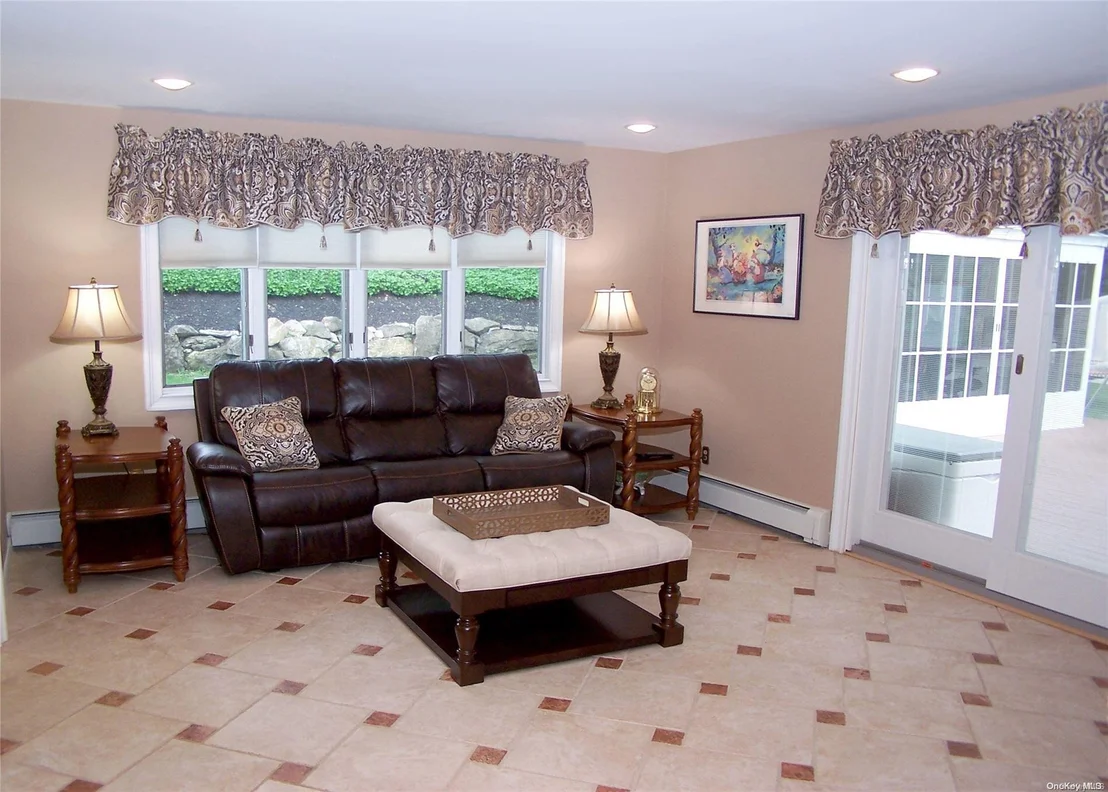 Photo of 6 Woodview Drive
