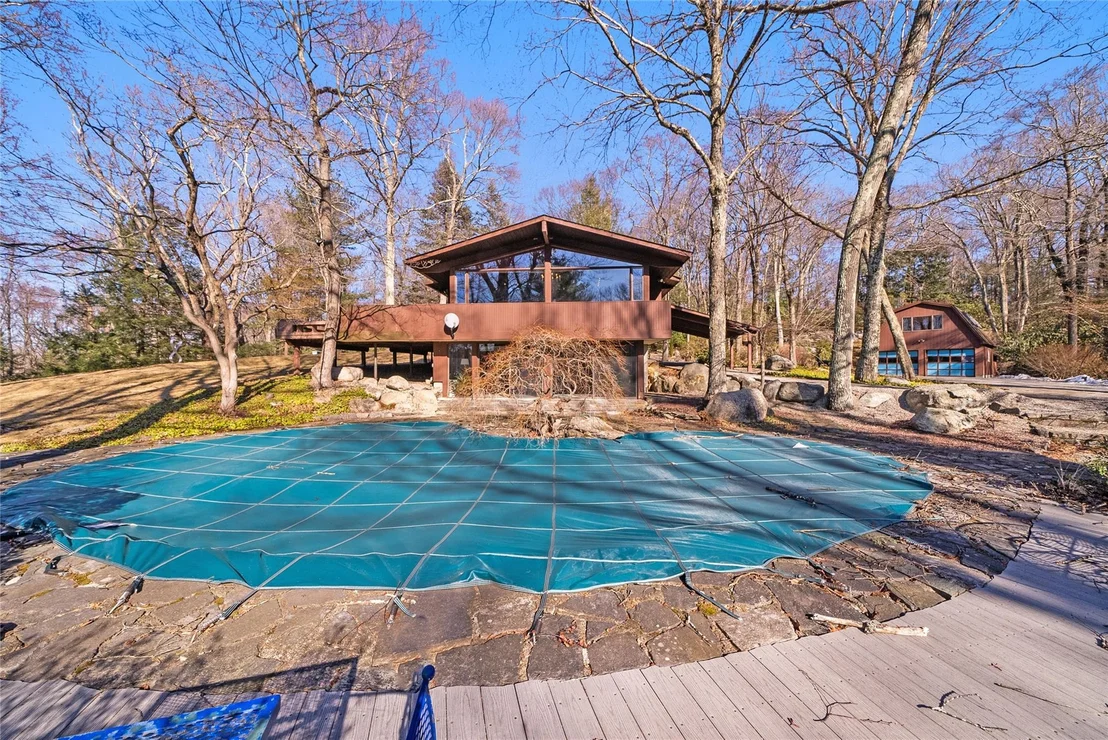 Photo of 43 Snake Hill Road