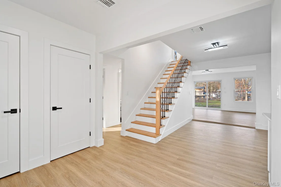 Photo of 39 Overland Drive